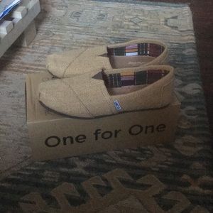 Burlap Toms